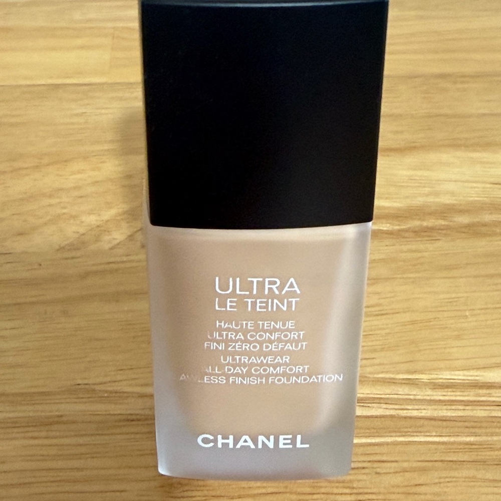 CHANEL Ultra Le Teint Foundation - Medium Beige, Shade BD31
